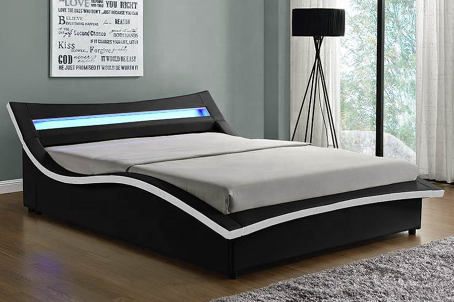 1877 โครงเตียงหุ้มหนัง PU หรูหรา LED