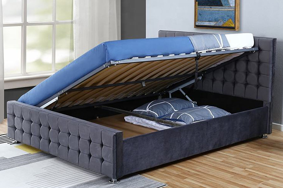 1354G กำมะหยี่กระจุกแผงไม้เนื้อแข็ง King Ottoman Storage เตียงกรอบ